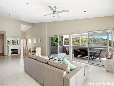 Coast - 3/42 Avoca Drive, Avoca Beach - Australian Directory 2