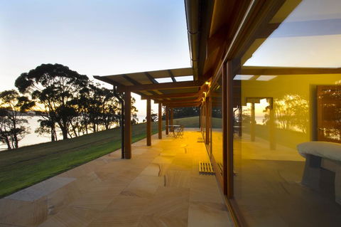 Coast House Tasmania - Australian Directory 3