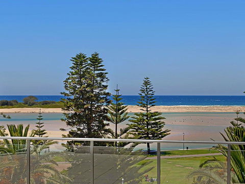 Coast Luxury Apartment Penthouse 23 - Australian Directory 1