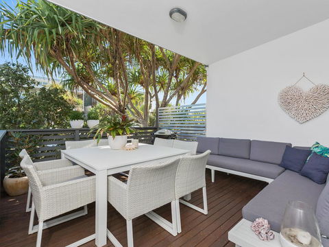 COASTAL CHIC @ CASUARINA - Australian Directory 1
