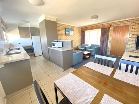 Coastal Comfort Motel - Australian Directory 1
