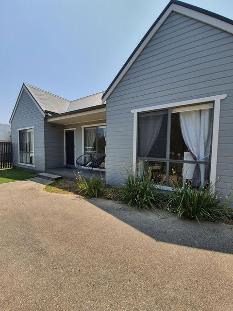 Coastal Heaven - Australian Directory 0