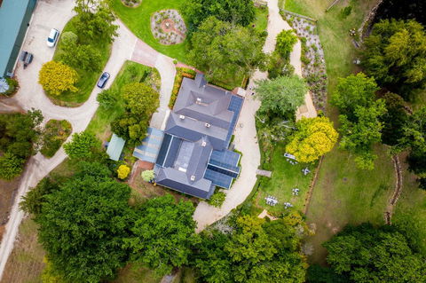 Cobb's Hill Homestead - Australian Directory 3