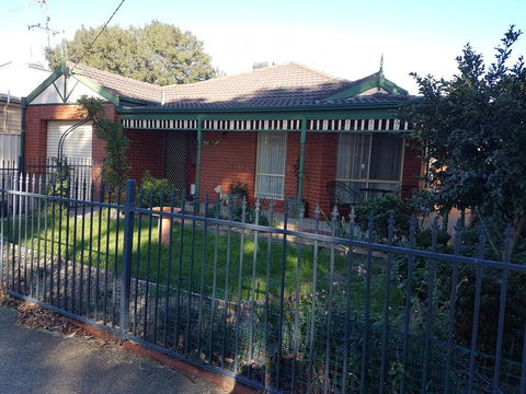 Cobram Cottage - Australian Directory 0