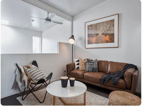 COCOMO VILLA - Australian Directory 3