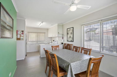 Coffey Court Cottage 2 - Australian Directory 2