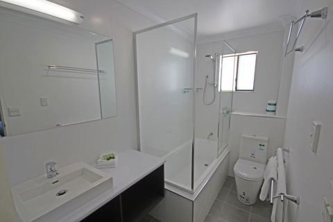 Coffs Harbour Beach Escape - Australian Directory 1