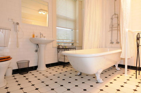 Colhurst House - Australian Directory 2