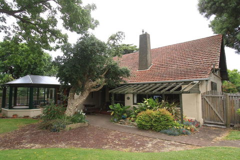 Colwyn House Self Contained Accomodation - Australian Directory 1
