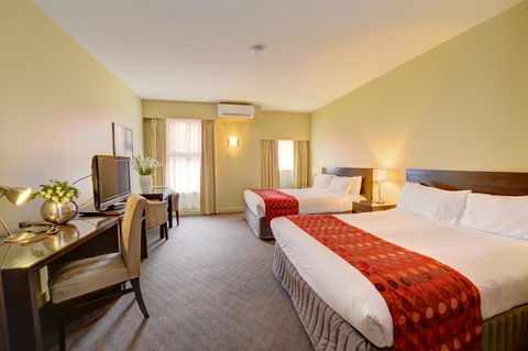 Comfort Inn & Suites City Views - Australian Directory 1