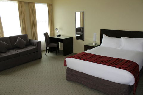 Comfort Inn & Suites City Views - Australian Directory 3