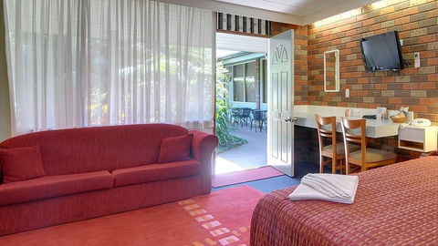 Comfort Inn Cedar Lodge - Australian Directory 3