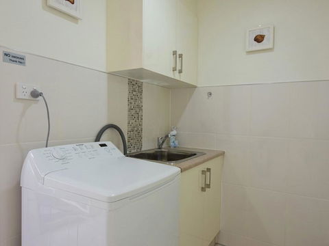 Comfortable Lowset Family Home Only Minutes From The Water! Tarooki St, Bellara - Australian Directory 3