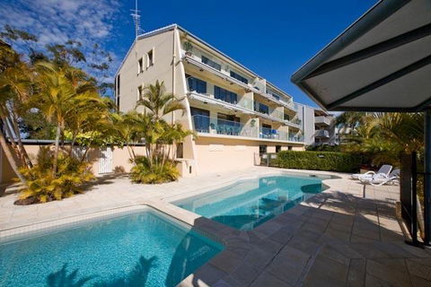 Commodore Apartments - Australian Directory 1