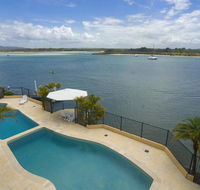 Commodore Apartments - Australian Directory