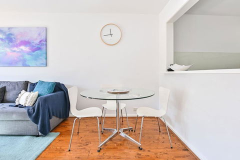 COMO A South Yarra Delight, Car Park And King Bed - Australian Directory 3
