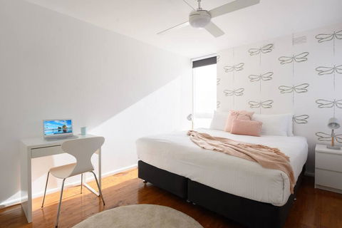 COMO A South Yarra Delight, Car Park And King Bed - Australian Directory 1