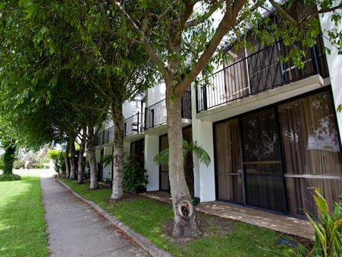 Connells Motel & Serviced Apartments - Australian Directory 1