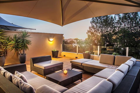 Contemporary & Luxurious, Little Cove - Australian Directory 0