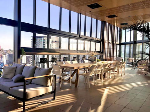 Convenient And Bright 1BED APT At South Brisbane - Australian Directory 2