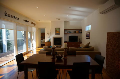 Cooinda - Australian Directory 1