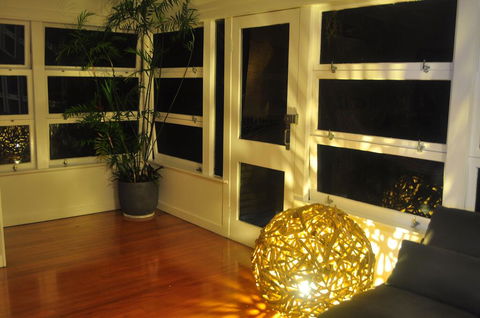 Cool Green Queenslander - Noosaville - Australian Directory 3