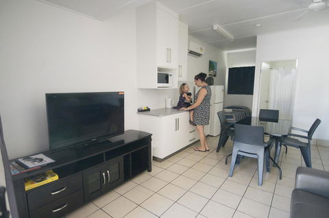 Cool Palms Motel - Australian Directory 1