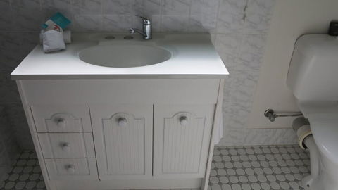 Cool Waters At Horseshoe Bay - Australian Directory 1