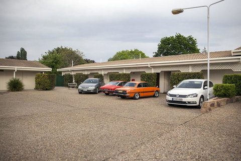 Cooma Motor Inn - Australian Directory 1