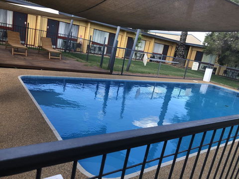 Cootamundra Gardens Motel - Australian Directory 1