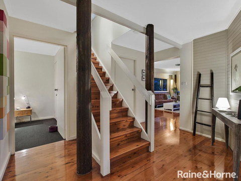 Copacabana Treehouse - 36 Oceano Street, Copacabana - Australian Directory 2