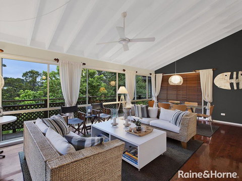 Copacabana Treehouse - 36 Oceano Street, Copacabana - Australian Directory 1