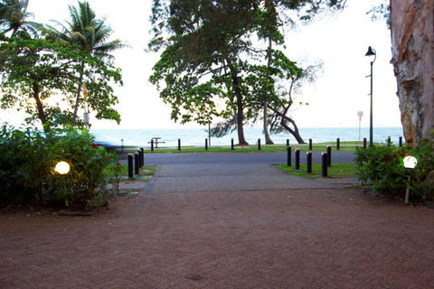 Coral Horizons - Australian Directory 2