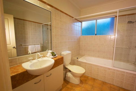 Coral Horizons - Australian Directory 3