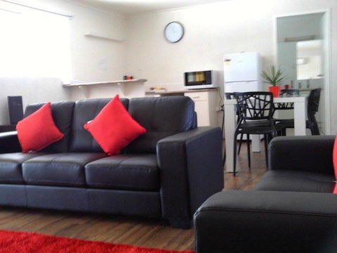 Coral Sands Motel - Australian Directory 1