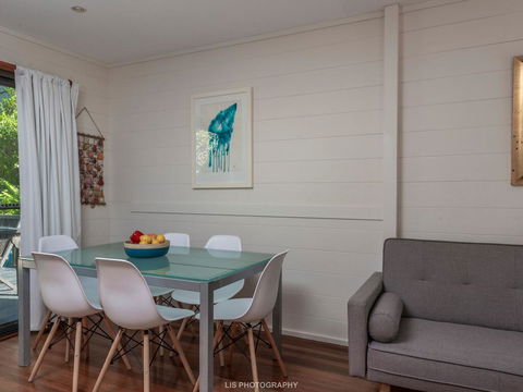 Coral's @ Elizabeth Beach - Australian Directory 1