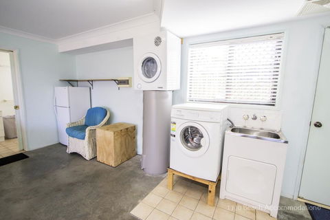 Cordelia's Beach Escape - Australian Directory 1