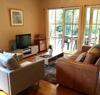Corinda Cottage - 4 bedroom pet friendly - Australian Directory