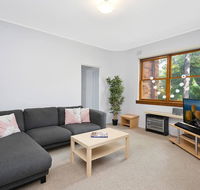Cosy 2BR plus Parking in Nth Sydney - Australian Directory