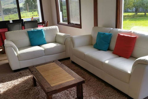 Cosy Cottage Valley Views - Australian Directory 1