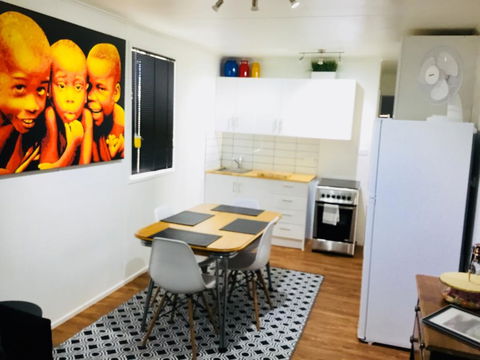 Cottage On Cork - Muddy Cottage - Australian Directory 1