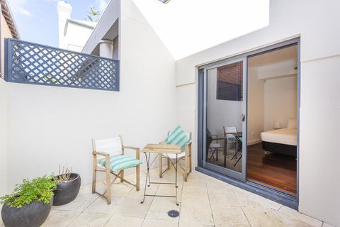 Cottesloe Aqua Retreat - Executive Escapes - Australian Directory 2