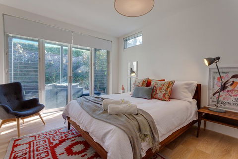 Cottesloe Executive Beach House - Australian Directory 3