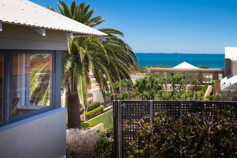 Cottesloe Executive Beach House - Australian Directory 0