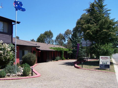Cottonwood Lodge - Australian Directory 1
