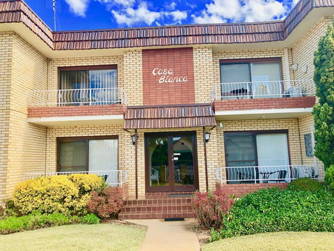Country Apartments - Australian Directory 2