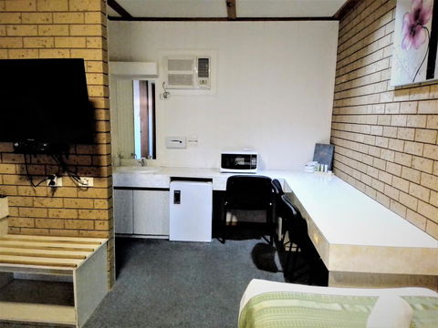 Country Home Motor Inn - Australian Directory 2