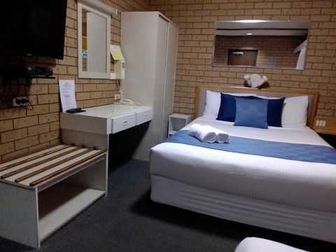 Country Home Motor Inn - Australian Directory 3
