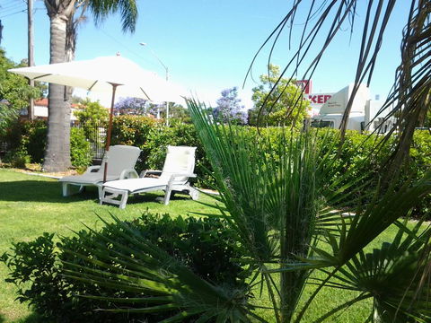 Country Leisure Motor Inn - Australian Directory 2