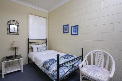 Country Lodge Motel - Australian Directory 3